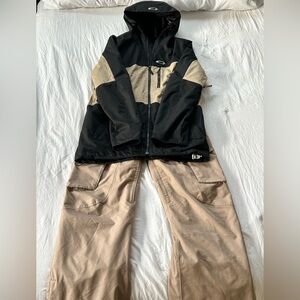 Men’s Oakley Ski and Snowboarding Jacket